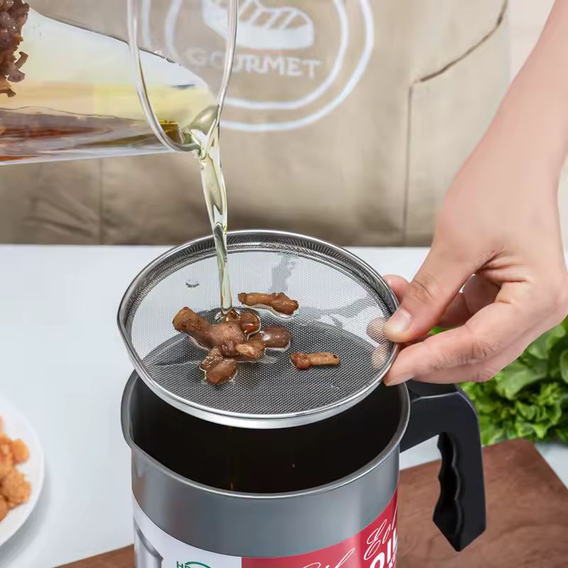Stainless Steel Oil Pot with Oil Filter - 1400ml Oil Capacity