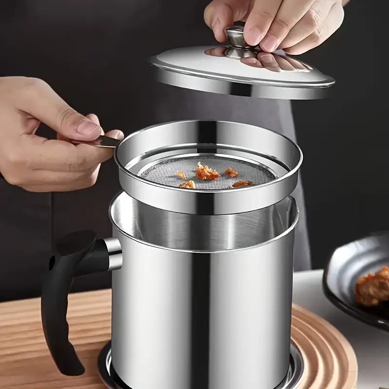 Stainless Steel Oil Pot with Oil Filter - 1400ml Oil Capacity